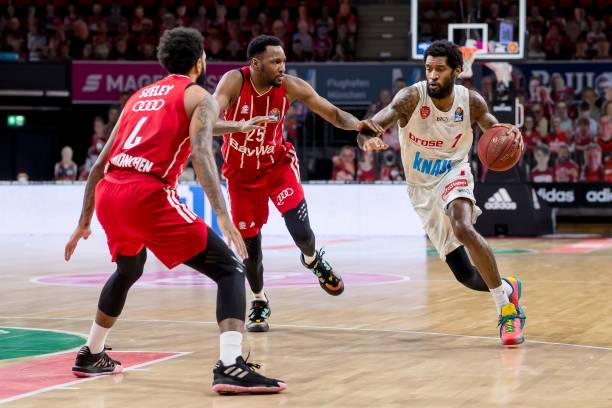 员在现实中 员在现实中