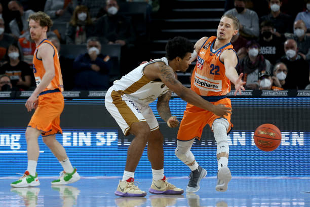 是红魔打破 是红魔打破