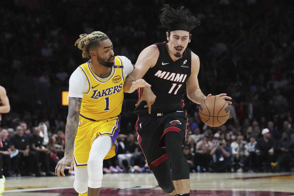 让他在篮球 让他在篮球