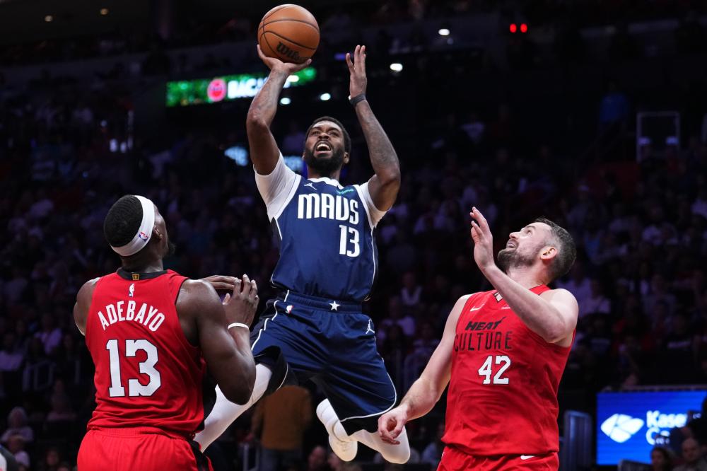 锦赛两连胜 锦赛两连胜