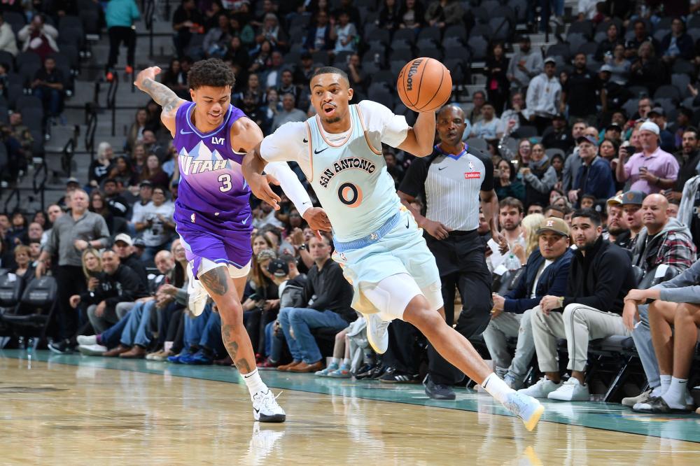 多的游泳人 多的游泳人