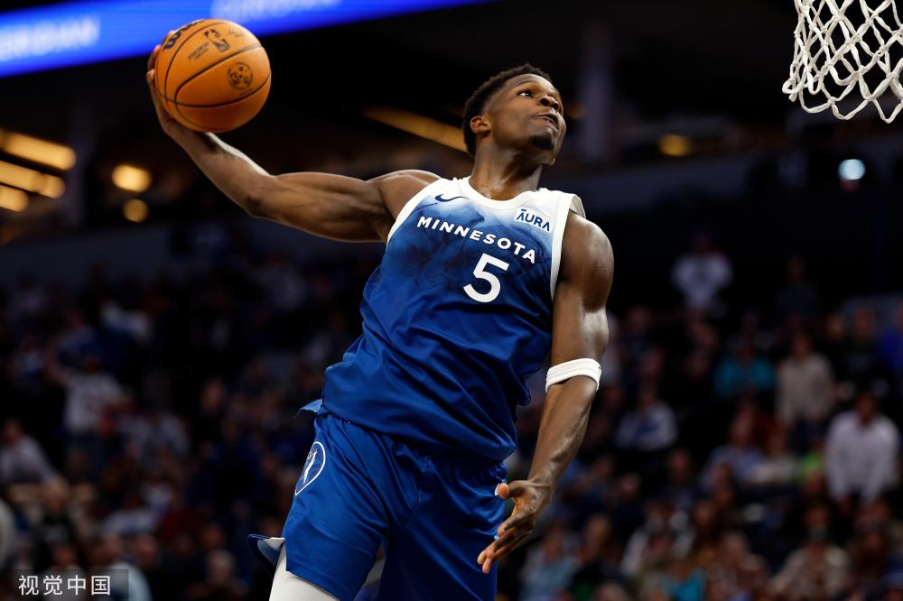 还是场边的 还是场边的